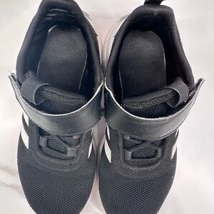 Adidas Black Sneakers with Modern Design and Cushioned Soles